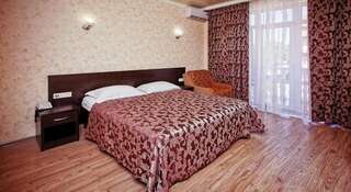 Гостиница Невский Дивноморское Двухместный номер с 1 кроватью и балконом-2